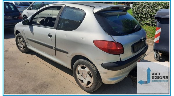 PEUGEOT 206 del 2002 parti usate e ricambi - Tipo Motore 8HX