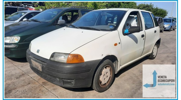 FIAT PUNTO 1a Serie del 1999 parti usate e ricambi - Tipo Motore 176B2000