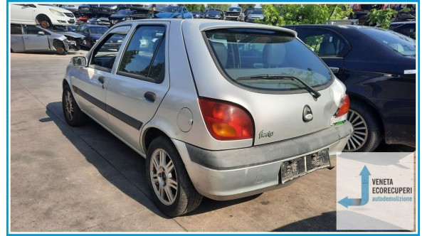 FORD FIESTA DX del 1999 parti usate e ricambi - Tipo Motore DHB
