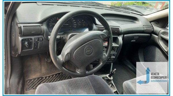 OPEL ASTRA T92 del 1997 parti usate e ricambi - Tipo Motore X17DT