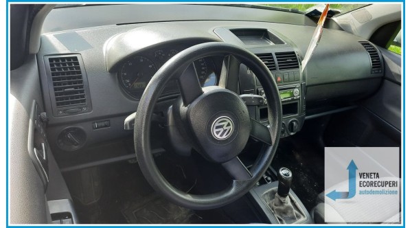 VOLKSWAGEN POLO 9N del 2003 parti usate e ricambi - Tipo Motore AMF