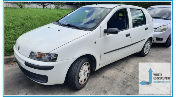FIAT PUNTO 1N/1P del 2000 parti usate e ricambi - Tipo Motore 188A4000
