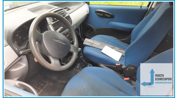 FIAT PUNTO 1N/1P del 2000 parti usate e ricambi - Tipo Motore 188A4000