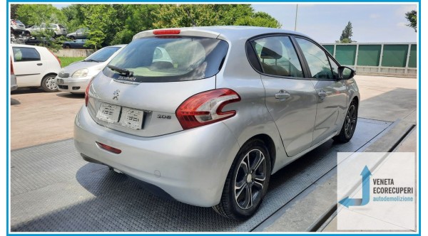 PEUGEOT 208 del 2014 parti usate e ricambi - Tipo Motore 8H01