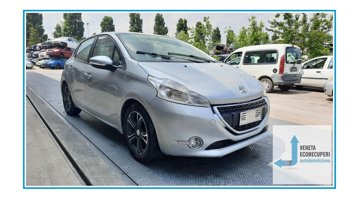 PEUGEOT 208 del 2014 parti...