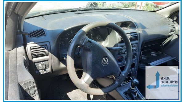OPEL ASTRA T98 del 2002 parti usate e ricambi