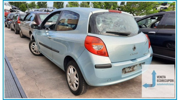 RENAULT CLIO 3a Serie del 2007 parti usate e ricambi - Tipo Motore D4FD7