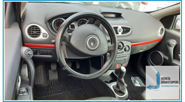 RENAULT CLIO 3a Serie del 2007 parti usate e ricambi - Tipo Motore D4FD7