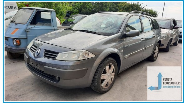 RENAULT MEGANE 2a Serie del 2005 parti usate e ricambi - Tipo Motore K4MT7