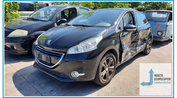PEUGEOT 208 del 2015 parti usate e ricambi - Tipo Motore 9H06