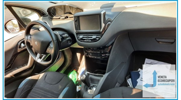 PEUGEOT 208 del 2015 parti usate e ricambi - Tipo Motore 9H06
