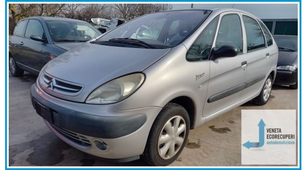 CITROEN XSARA PICASSO del 2001 parti usate e ricambi - Tipo Motore 6FZ