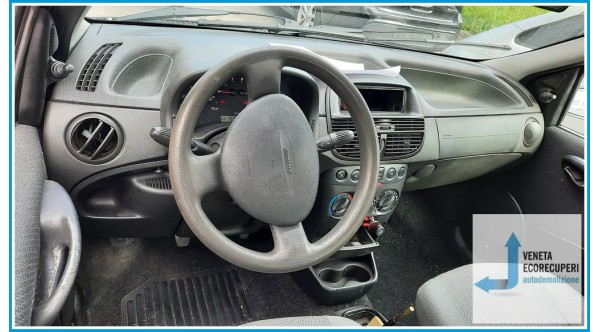 FIAT PUNTO 1N/1P del 2001 parti usate e ricambi - Tipo Motore 188A2000