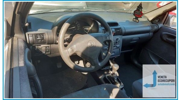 OPEL CORSA X01 del 2000 parti usate e ricambi
