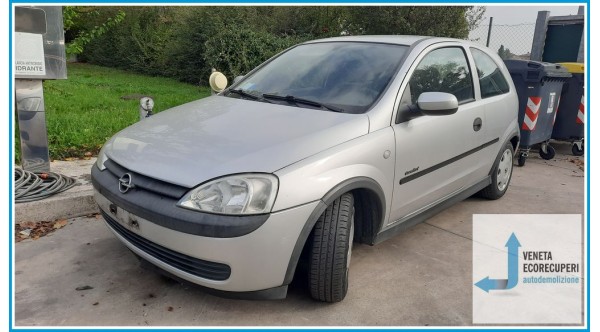 OPEL CORSA X01 del 2001 parti usate e ricambi