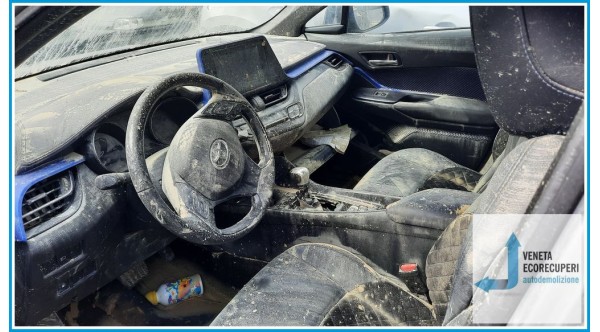 TOYOTA C-HR del 2016 parti usate e ricambi - Tipo Motore 2ZRFXE