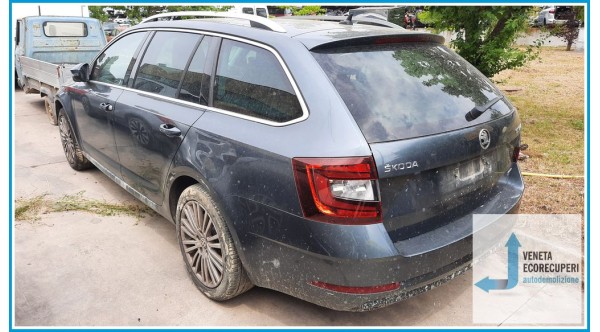 SKODA OCTAVIA 5E del 2019 parti usate e ricambi - Tipo Motore DHF