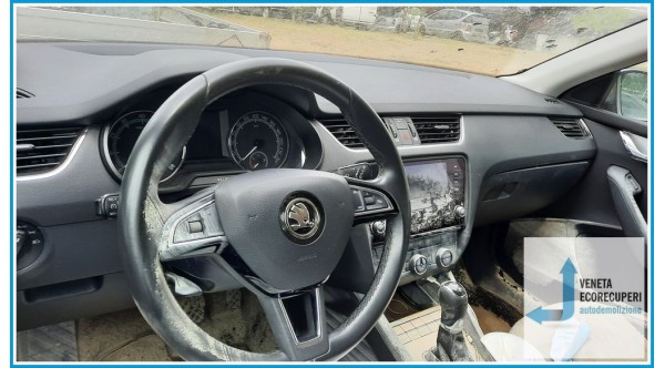 SKODA OCTAVIA 5E del 2019 parti usate e ricambi - Tipo Motore DHF
