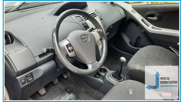 TOYOTA YARIS del 2006 parti usate e ricambi - Tipo Motore 1KRFE