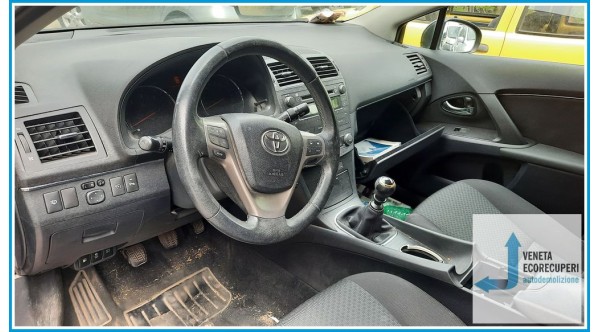 TOYOTA AVENSIS del 2009 parti usate e ricambi - Tipo Motore 2ADFHV