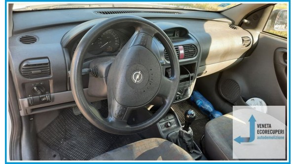 OPEL CORSA X01 del 2001 parti usate e ricambi