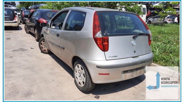 FIAT PUNTO 1N/1P del 2004 parti usate e ricambi - Tipo Motore 188A4000