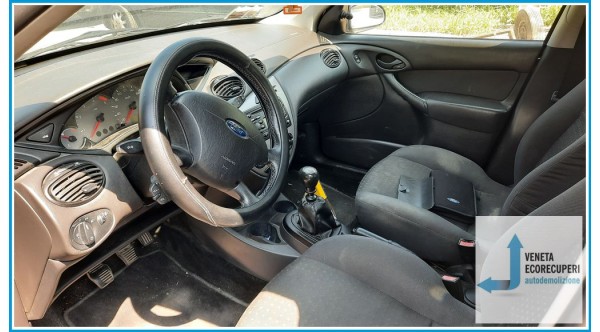 FORD FOCUS CAK del 2004 parti usate e ricambi - Tipo Motore FFDA