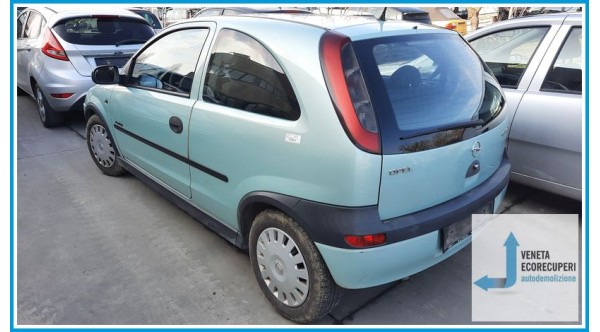 OPEL CORSA X01 del 2002 parti usate e ricambi