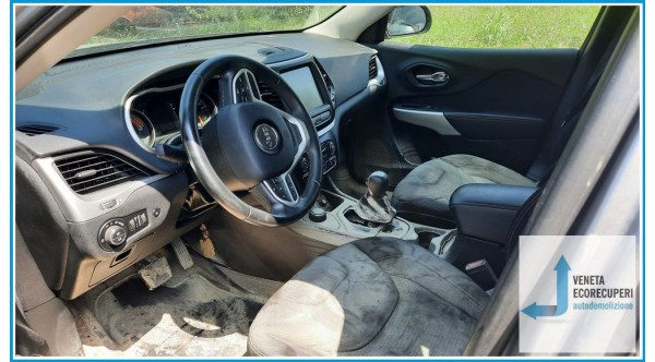 JEEP CHEROKEE KL del 2017 parti usate e ricambi - Tipo Motore LAU61OR
