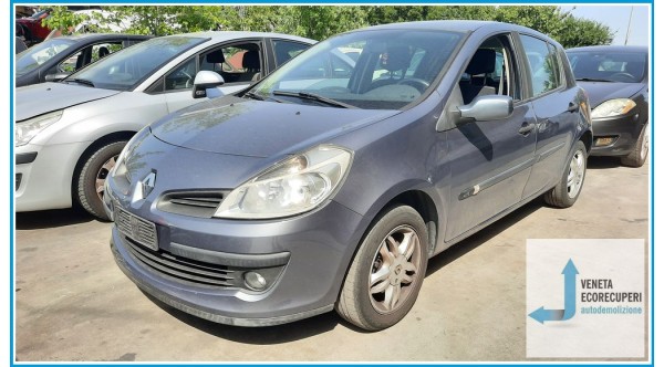 RENAULT CLIO 3a Serie del 2005 parti usate e ricambi - Tipo Motore K9KT7
