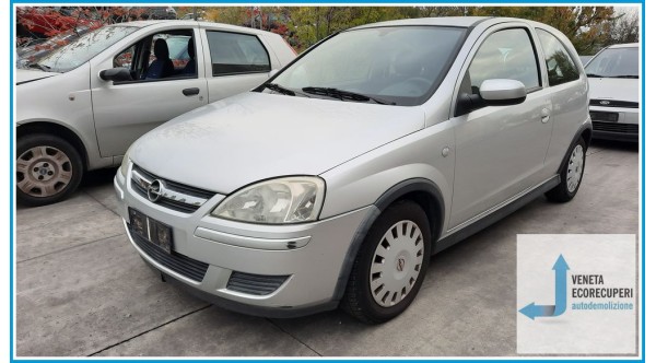 OPEL CORSA X01 del 2003 parti usate e ricambi