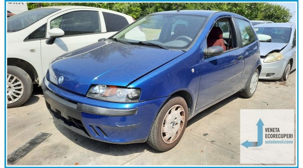 FIAT PUNTO 1N/1P del 2000 parti usate e ricambi - Tipo Motore 188A4000