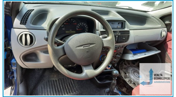 FIAT PUNTO 1N/1P del 2000 parti usate e ricambi - Tipo Motore 188A4000