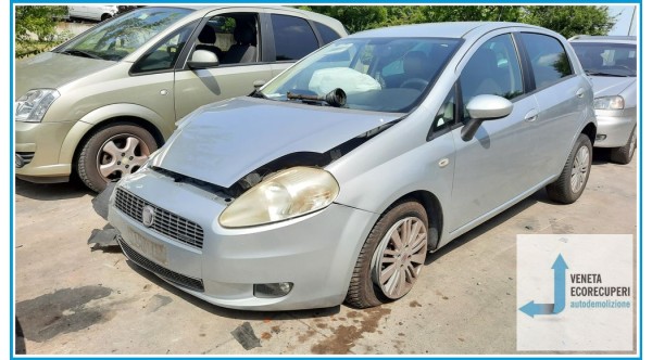 FIAT GRANDE PUNTO 4C del 2009 parti usate e ricambi - Tipo Motore 199A3000