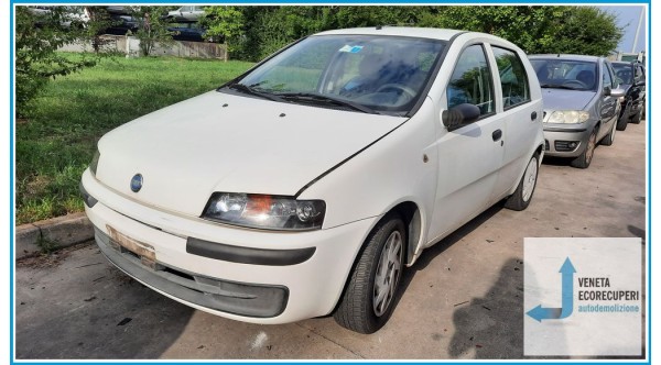 FIAT PUNTO 1N/1P del 2002 parti usate e ricambi - Tipo Motore 188A5000