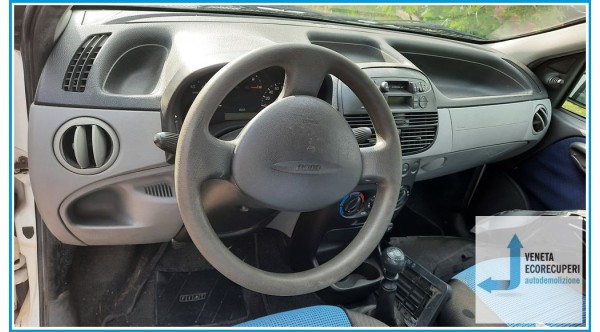 FIAT PUNTO 1N/1P del 2002 parti usate e ricambi - Tipo Motore 188A5000