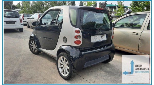 SMART COUPE' C450 del 2004 parti usate e ricambi - Tipo Motore 61