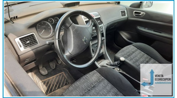 PEUGEOT 307 del 2003 parti usate e ricambi - Tipo Motore RHY