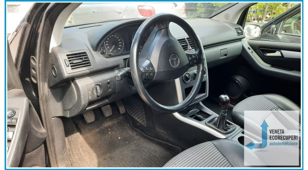 MERCEDES-BENZ Classe A W/C169 del 2006 parti usate e ricambi - Tipo Motore 266920