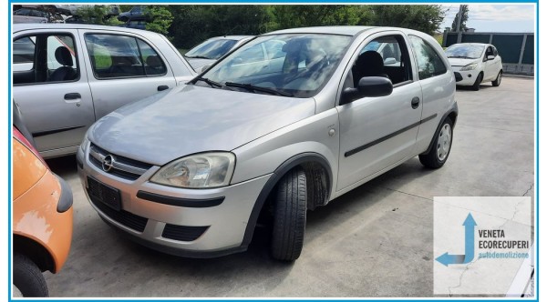 OPEL CORSA X01 del 2001 parti usate e ricambi - Tipo Motore Z10XE