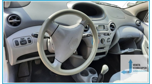 TOYOTA YARIS JPP del 1999 parti usate e ricambi - Tipo Motore 1SZFE