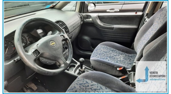 OPEL ZAFIRA T98 del 2000 parti usate e ricambi - Tipo Motore X16XEL