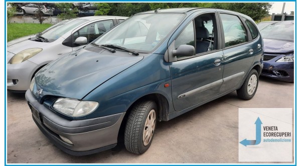 RENAULT MEGANE 1a Serie del 1997 parti usate e ricambi - Tipo Motore K7MA7