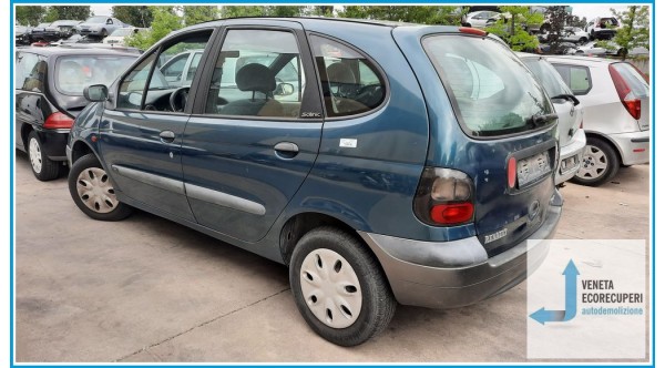 RENAULT MEGANE 1a Serie del 1997 parti usate e ricambi - Tipo Motore K7MA7