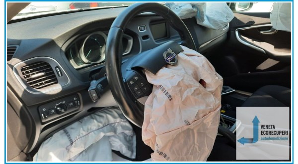 VOLVO V40 del 2014 parti usate e ricambi - Tipo Motore D4162T