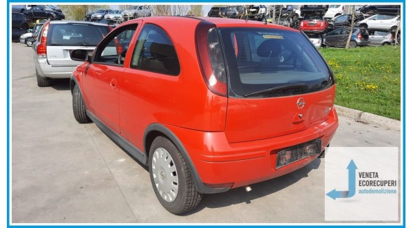 OPEL CORSA X01 del 2005 parti usate e ricambi