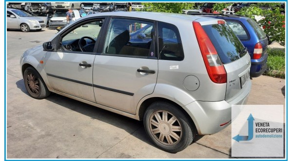 FORD FIESTA CBK del 2004 parti usate e ricambi - Tipo Motore F6JA