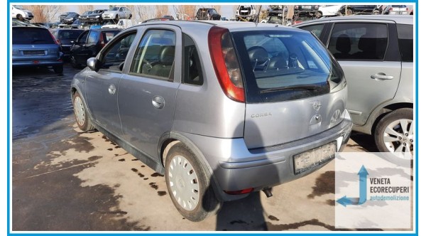 OPEL CORSA X01 del 2004 parti usate e ricambi