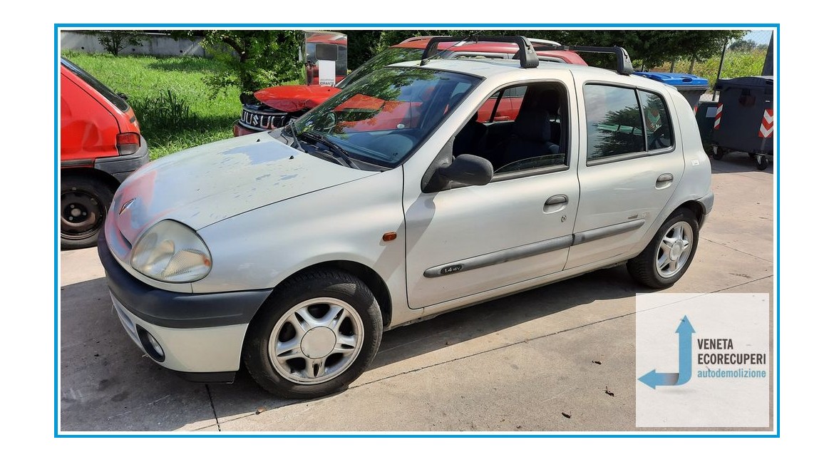 RENAULT CLIO 2a Serie del 2000 parti usate e ricambi - Tipo Motore K4JA7