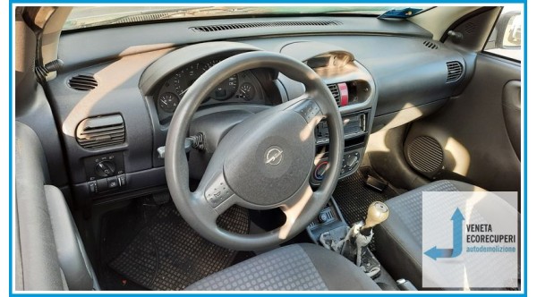 OPEL CORSA X01 del 2004 parti usate e ricambi